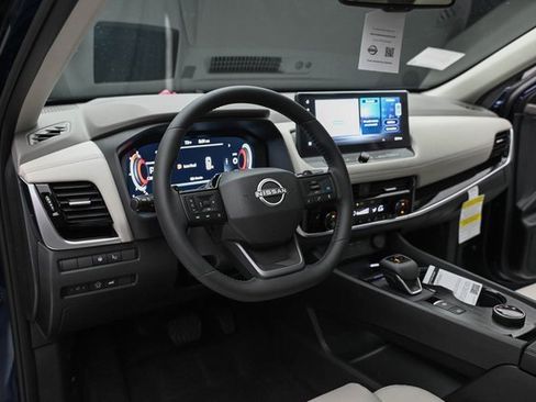 New 2025 Nissan Rogue SL w/ SL Premium Package image 31