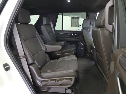 Used 2022 GMC Yukon Denali w/ Advanced Technology Package image 15