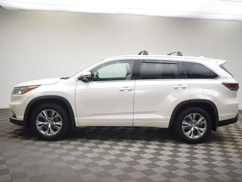 Used 2015 Toyota Highlander XLE AWD/4WD image 13