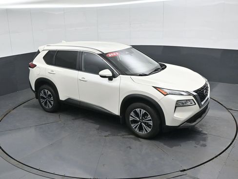 Used 2023 Nissan Rogue SV image 43