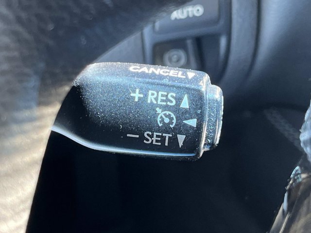 Used 2014 Lexus LS 460 w/ Comfort Package RWD image 48