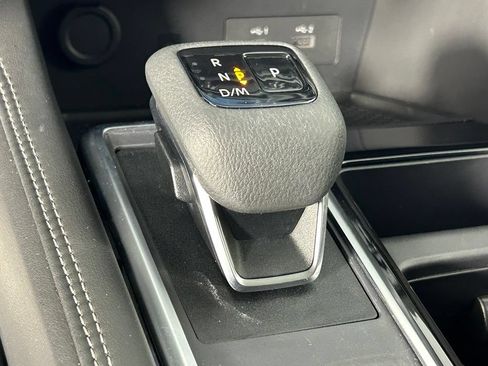 Used 2024 Nissan Pathfinder Platinum AWD/4WD image 25