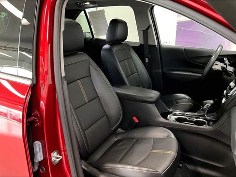 Used 2022 Chevrolet Equinox Premier AWD/4WD image 12