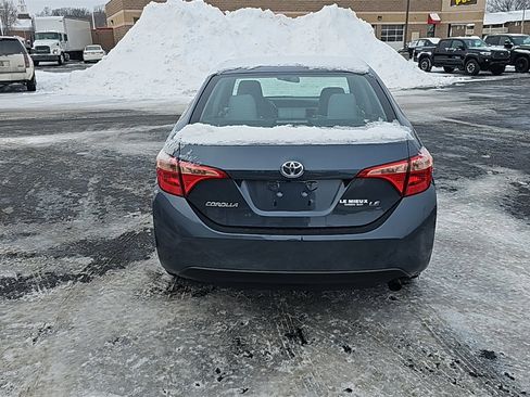 Used 2018 Toyota Corolla LE image 4
