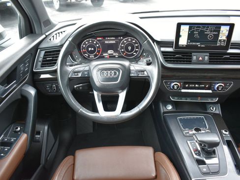 Used 2018 Audi Q5 2.0T Premium Plus w/ Premium Plus Package image 12