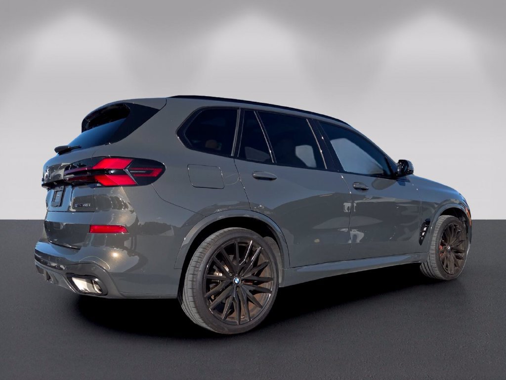 Certified 2026 BMW X5 sDrive40i w/ M Sport Package RWD image 4