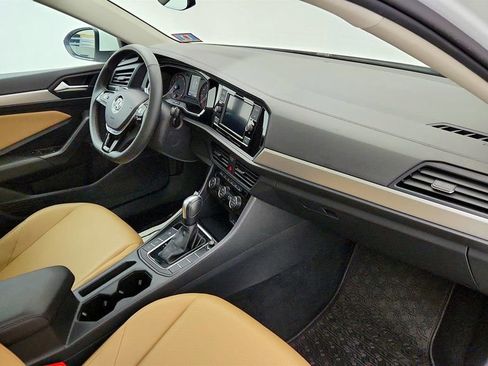 Used 2020 Volkswagen Jetta SE w/ SE Cold Weather Package FWD image 24