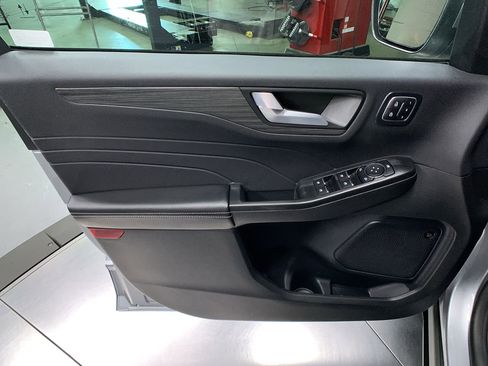 Used 2024 Ford Escape SE w/ PHEV Premium Package image 15