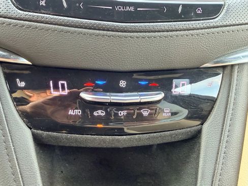 Used 2019 Cadillac XT5 Luxury image 12