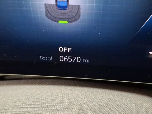 Used 2025 BMW i7 xDrive60 w/ M Sport Package RWD image 14