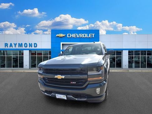 Used 2018 Chevrolet Silverado 1500 LT w/ All Star Edition AWD/4WD image 7