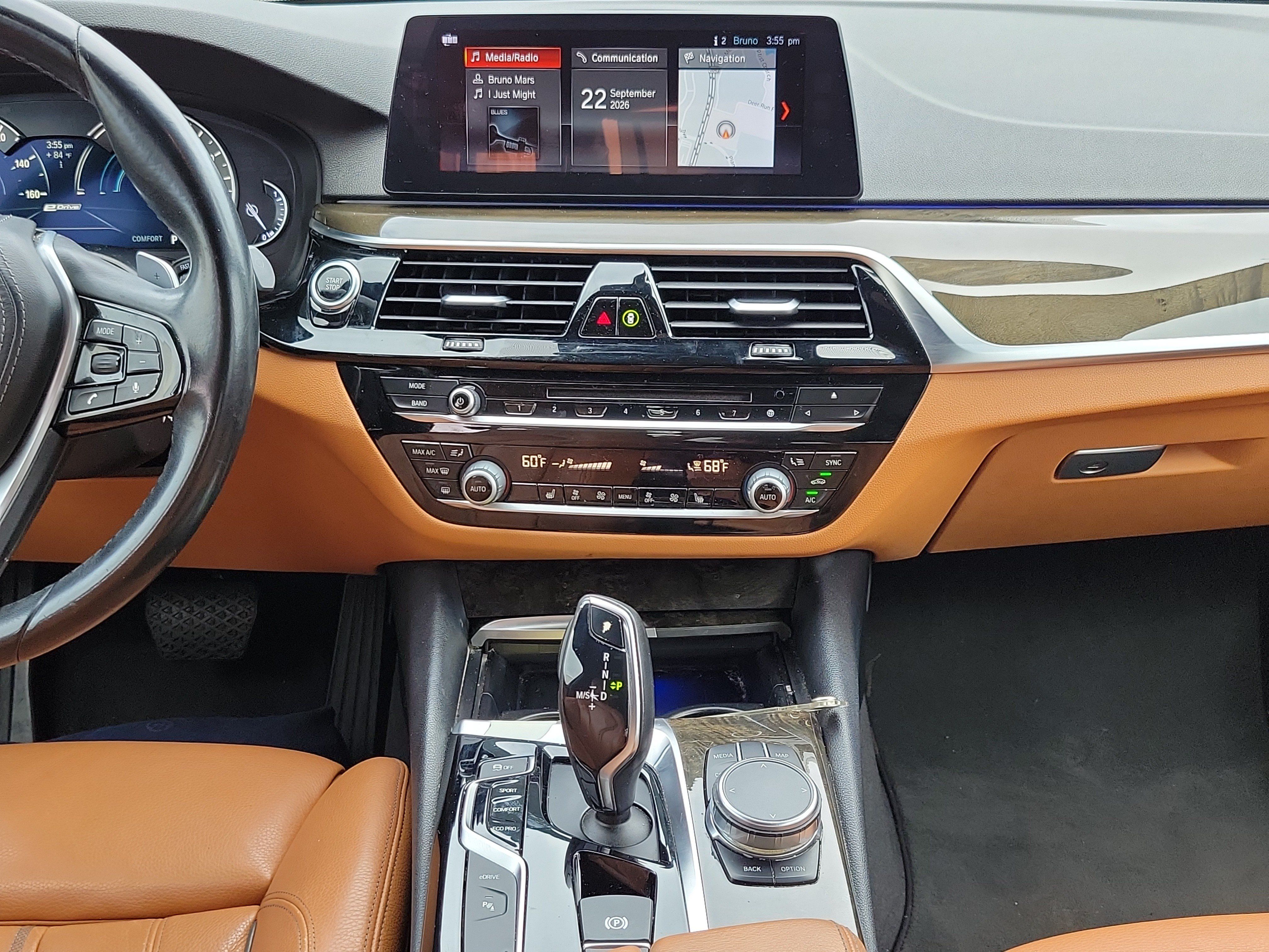 Used 2018 BMW 530e w/ Premium Package 2 RWD image 20