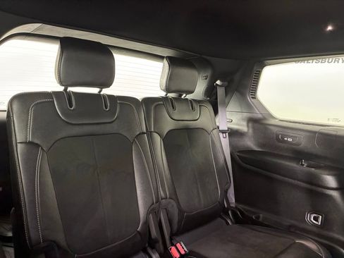 Used 2024 Jeep Grand Cherokee L Altitude image 29