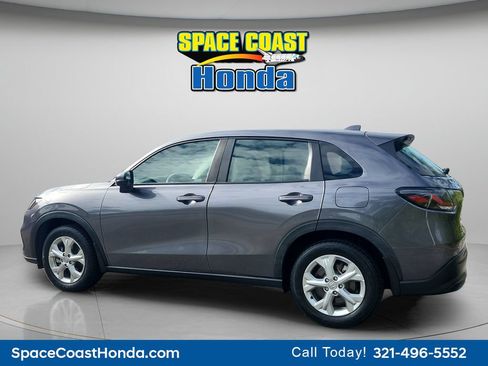 Used 2023 Honda HR-V LX image 11