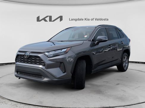 Used 2023 Toyota RAV4 XLE w/ Convenience Package FWD image 11
