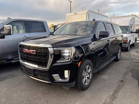 Used 2024 GMC Yukon XL SLE image 1