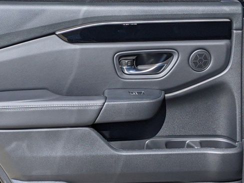 New 2025 Honda Pilot EX-L image 18