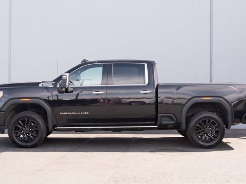 Used 2023 GMC Sierra 3500 Denali w/ Denali Black Diamond Edition image 31