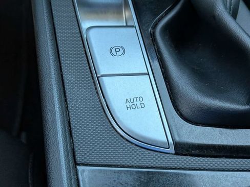 Used 2022 Hyundai Elantra SEL w/ Convenience + Premium Package FWD image 24