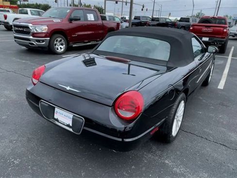 Used 2004 Ford Thunderbird image 9