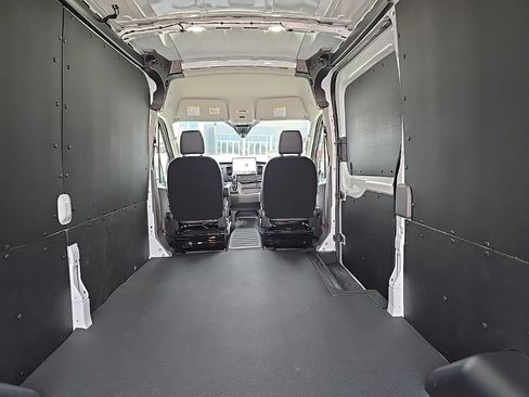 New 2026 Ford Transit 250 148 Medium Roof w/ Load Area Protection Package image 10