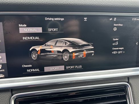 Used 2017 Porsche Panamera image 11