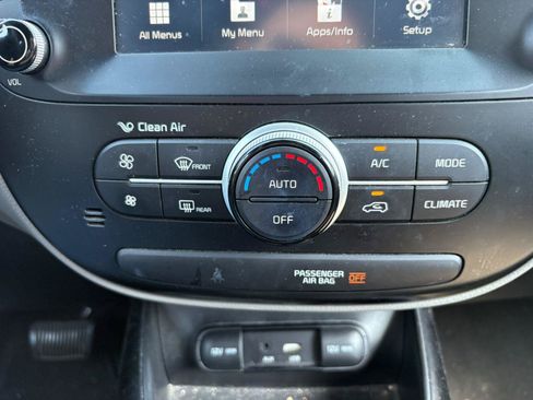 Used 2018 Kia Soul w/ Option Group 020 FWD image 27