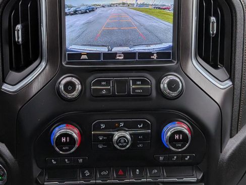 Used 2022 GMC Sierra 1500 AT4 AWD/4WD image 18