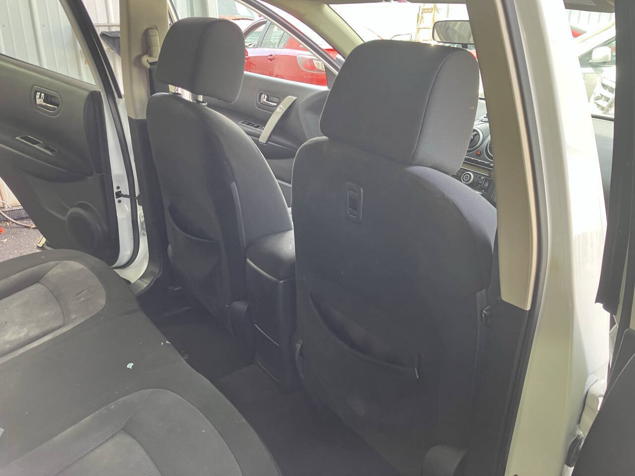 Used 2012 Nissan Rogue S FWD image 26