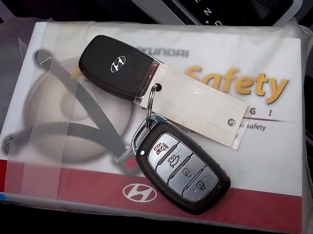 Used 2014 Hyundai Elantra Sport FWD image 29