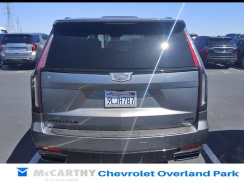 Used 2021 Cadillac Escalade Sport w/ Heavy-Duty Trailer Package AWD/4WD image 4