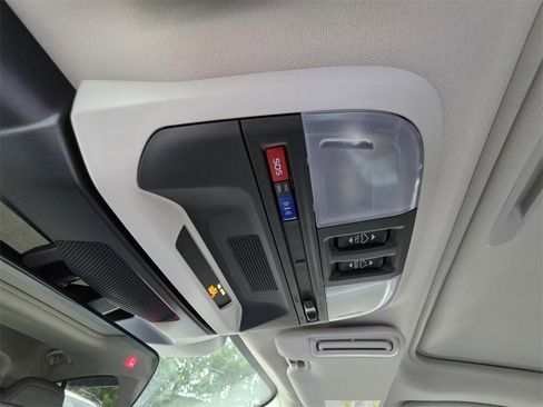 New 2025 Subaru Crosstrek 2.5i Limited w/ Popular Package #3A image 28