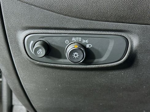 Used 2024 Chevrolet Equinox LS FWD image 16