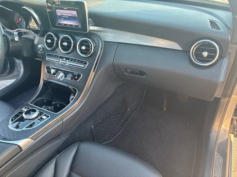 Used 2018 Mercedes-Benz C 300 4MATIC Sedan image 6