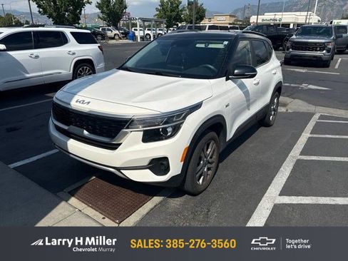 Used 2023 Kia Seltos S w/ Navigation Package AWD/4WD image 1