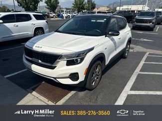Used 2023 Kia Seltos S w/ Navigation Package AWD/4WD video 1