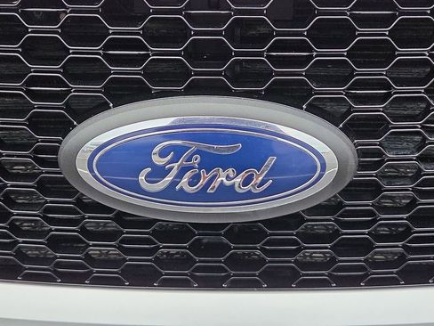 Used 2018 Ford F150 XL w/ Equipment Group 101A Mid RWD image 29