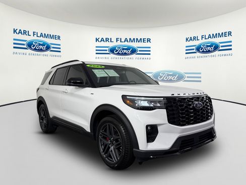 Certified 2025 Ford Explorer ST-Line w/ Premium Package RWD image 1