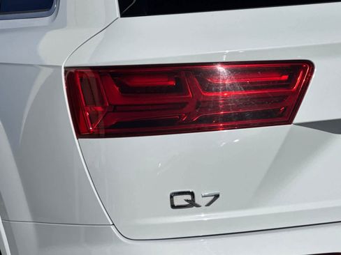 Used 2019 Audi Q7 3.0T Prestige AWD/4WD image 30