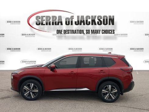 Used 2021 Nissan Rogue SL w/ Premium Package image 5