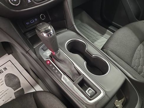 Used 2019 Chevrolet Equinox LT AWD/4WD image 25