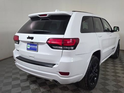 Used 2018 Jeep Grand Cherokee Altitude image 7