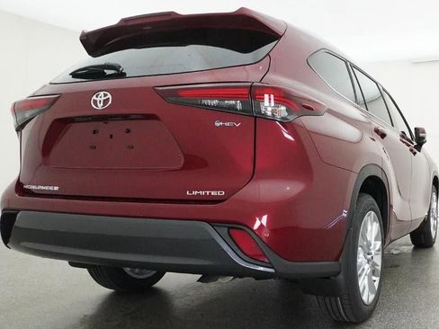 New 2026 Toyota Highlander Limited AWD/4WD image 24