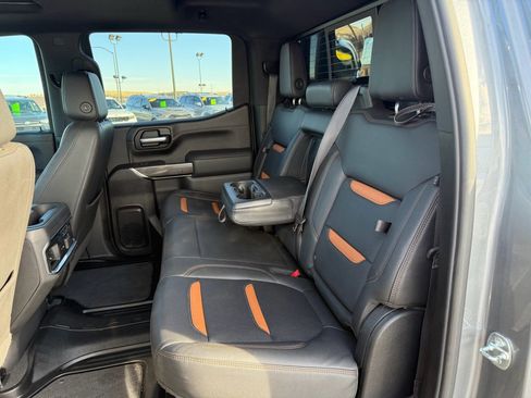 Used 2021 GMC Sierra 1500 AT4 w/ AT4 Value Package image 17