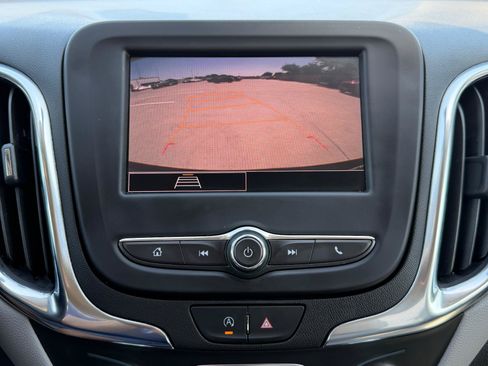 Used 2023 Chevrolet Equinox LS w/ LS Convenience Package FWD image 16