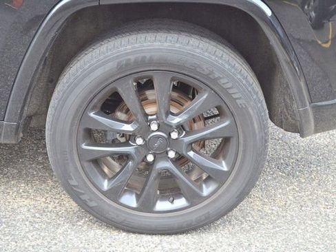 Used 2020 Jeep Grand Cherokee Altitude image 12