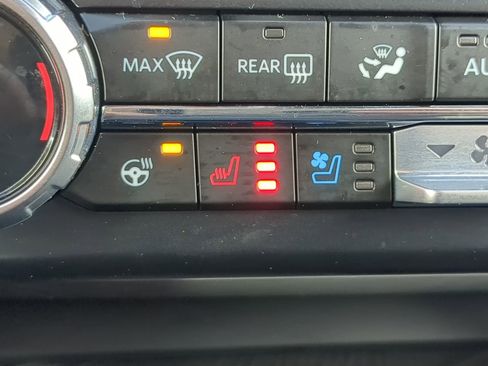 Used 2024 Ford F350 Platinum w/ Tremor Off-Road Package image 22