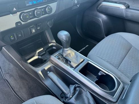 Used 2022 Toyota Tacoma SR5 image 26