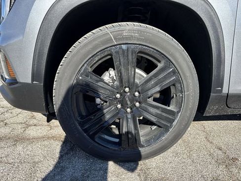 New 2026 GMC Acadia Elevation w/ Black Edition image 10