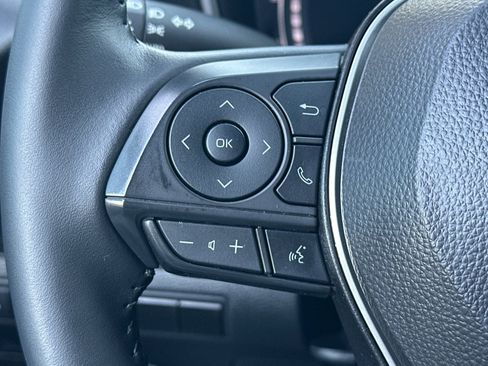 Used 2025 Toyota Corolla XSE image 30